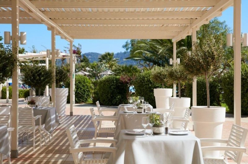 Rodosz Ialyssos utazás Electra Palace