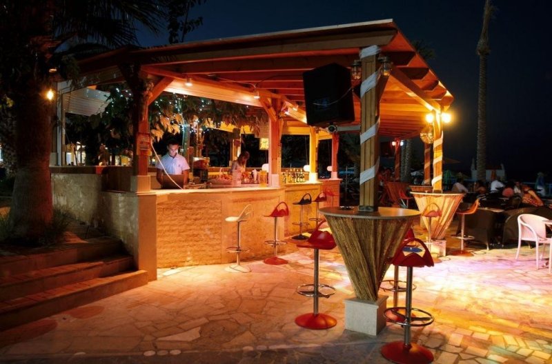 Kréta Hersonissos utazás Eri Beach Resort