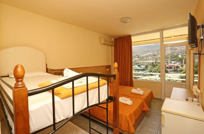 Kréta Hersonissos utazás Eri Beach Resort