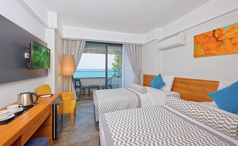 Alanya utazás Floria Beach