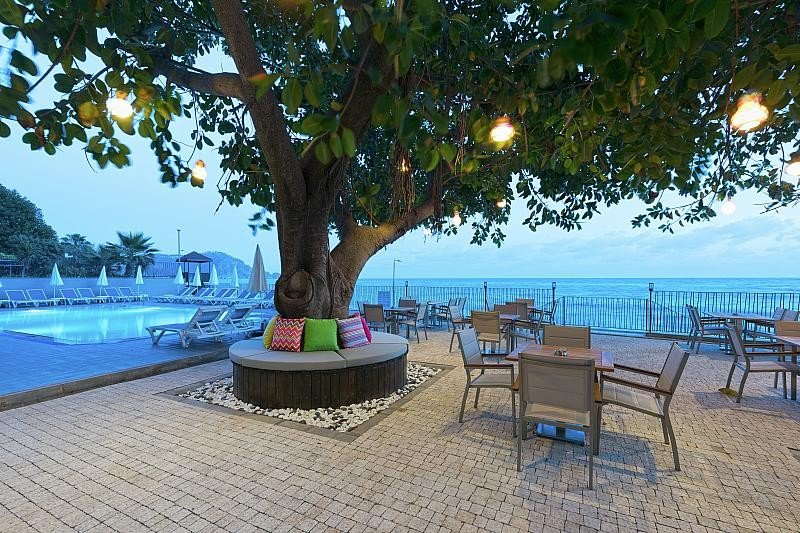 Alanya utazás Floria Beach