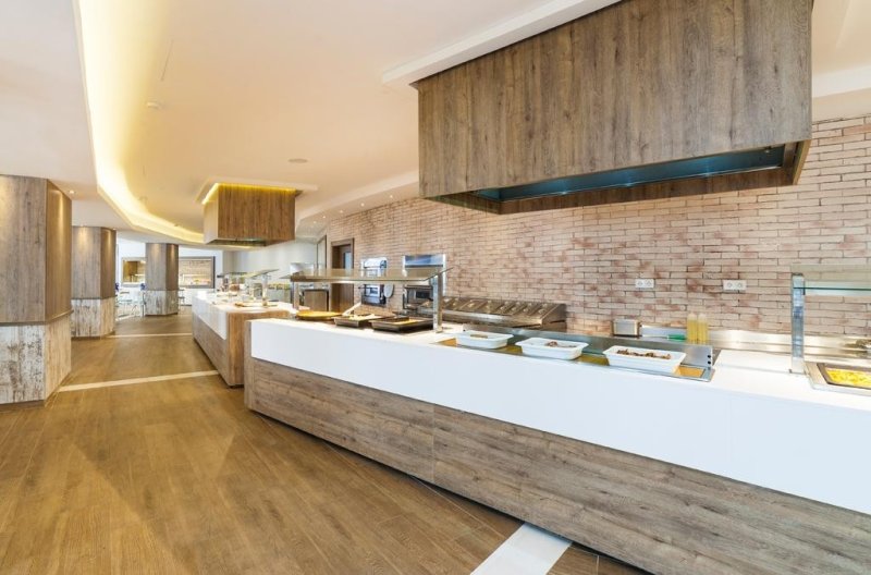 Mallorca utazás Globales Bouganvilla