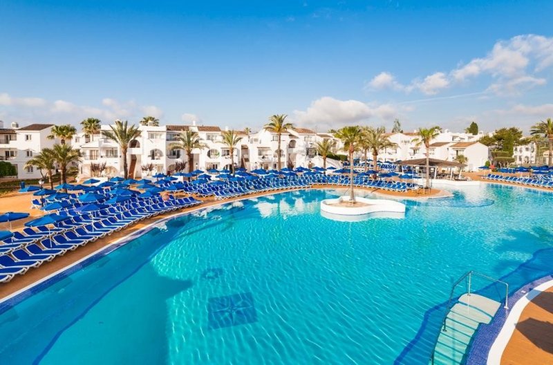 Mallorca utazás Globales Bouganvilla