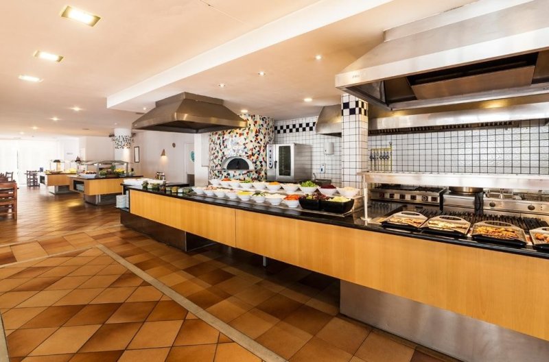 Mallorca utazás Globales Bouganvilla