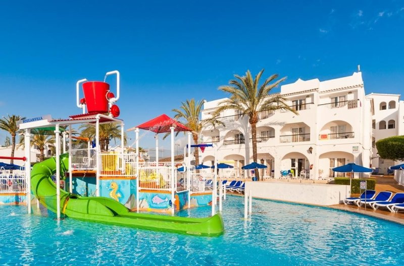 Mallorca utazás Globales Bouganvilla