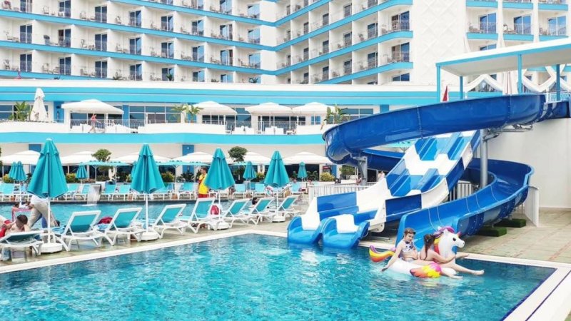 Alanya utazás Granada Luxury Beach