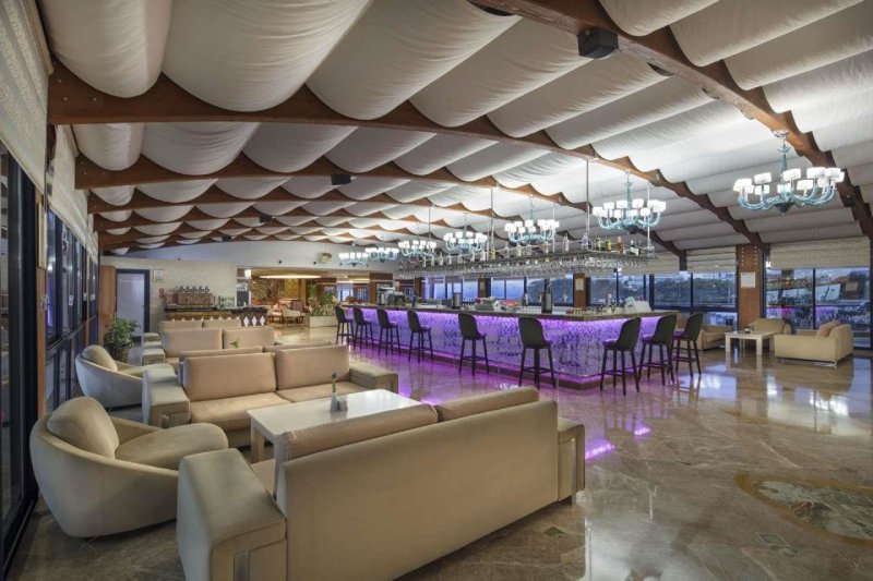 Alanya utazás Granada Luxury Resort