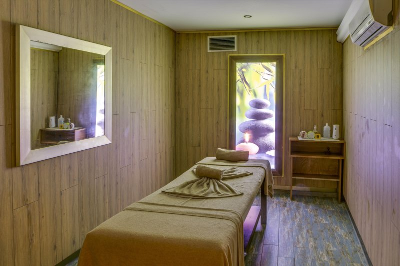 Kusadasi utazás Grand Blue Sky