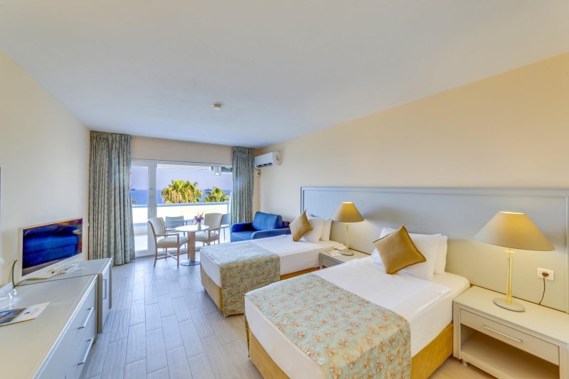 Kusadasi utazás Grand Blue Sky