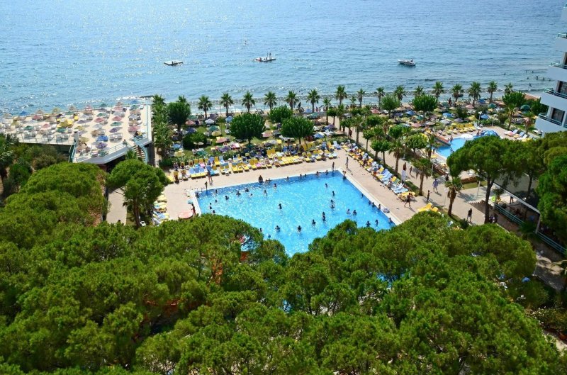 Kusadasi utazás Grand Efe
