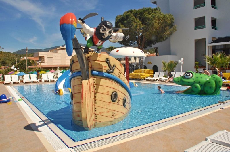 Kusadasi utazás Grand Efe