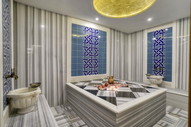 Antalya utazás Grand Park Lara