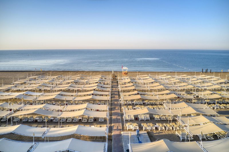 Antalya utazás Grand Park Lara