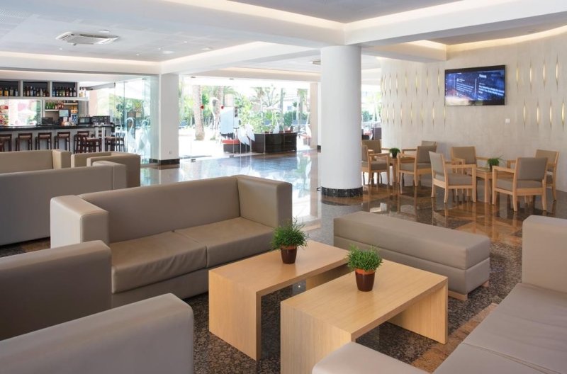 Mallorca utazás Hm Ayron Park