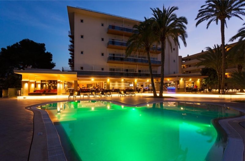 Mallorca utazás Hm Ayron Park