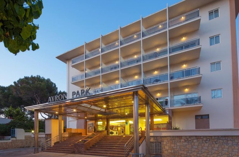 Mallorca utazás Hm Ayron Park