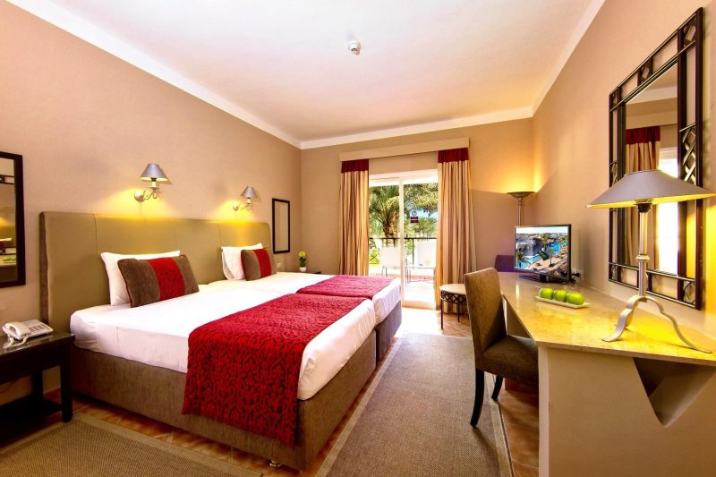 Hurghada utazás Jaz Makadina