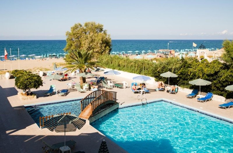 Kréta Adelianos Kampos utazás Kathrin Beach