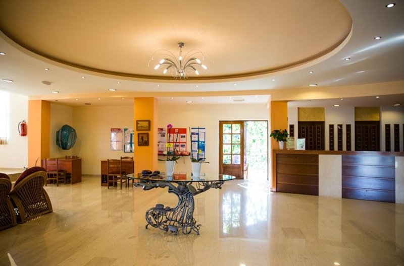 Kréta Adelianos Kampos utazás Kathrin Beach