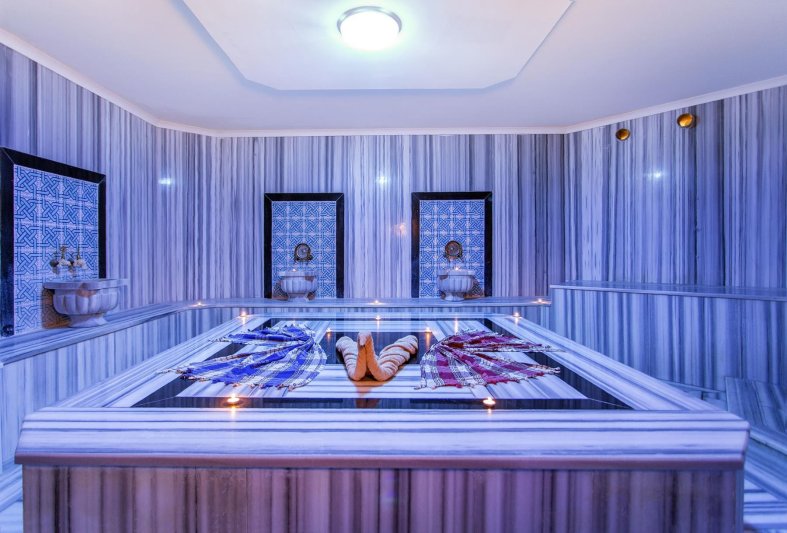 Alanya utazás Kleopatra Ada Beach