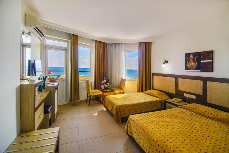 Alanya utazás Kleopatra Beach Hotel