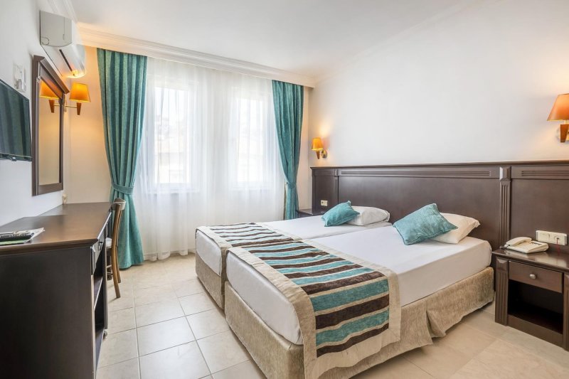 Alanya utazás Kleopatra Royal Palm