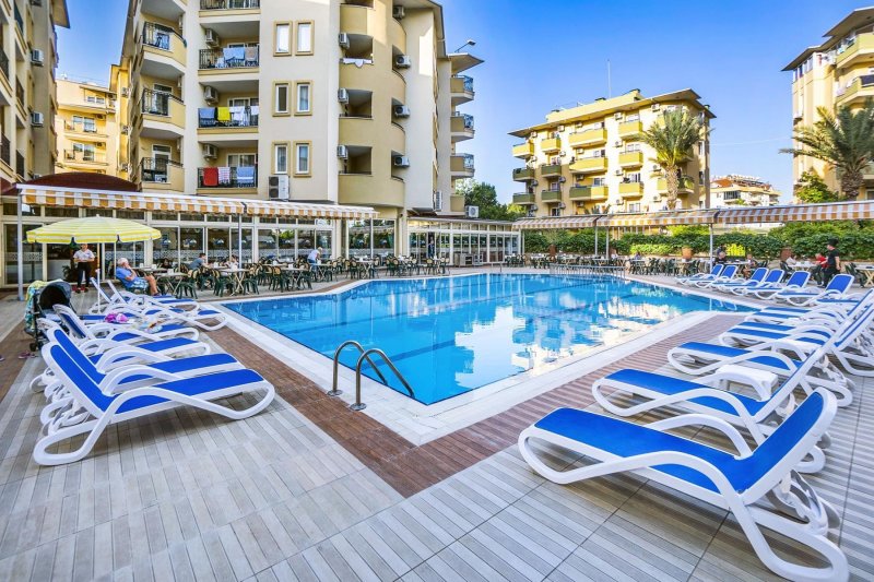 Alanya utazás Kleopatra Royal Palm