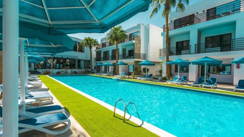 Hurghada utazás La Rosa Waves