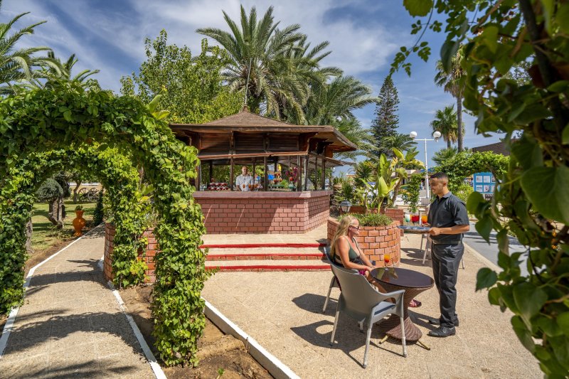 Sousse utazás Le Soleil Abou Sofiane