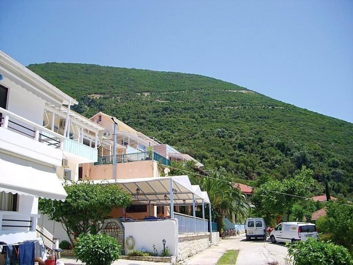 Lefkada-sziget utazás Leonidas Studios