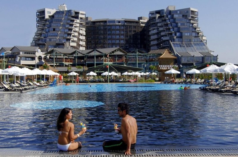 Antalya utazás Limak Lara Deluxe