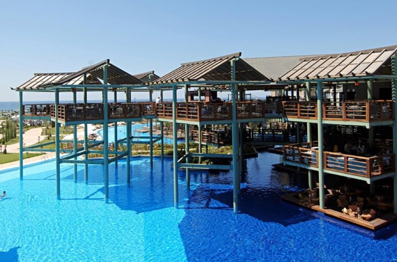 Antalya utazás Limak Lara Deluxe