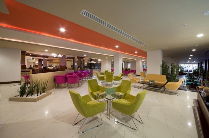 Antalya utazás Limak Lara Deluxe