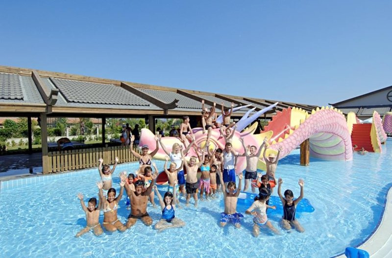 Antalya utazás Limak Lara Deluxe