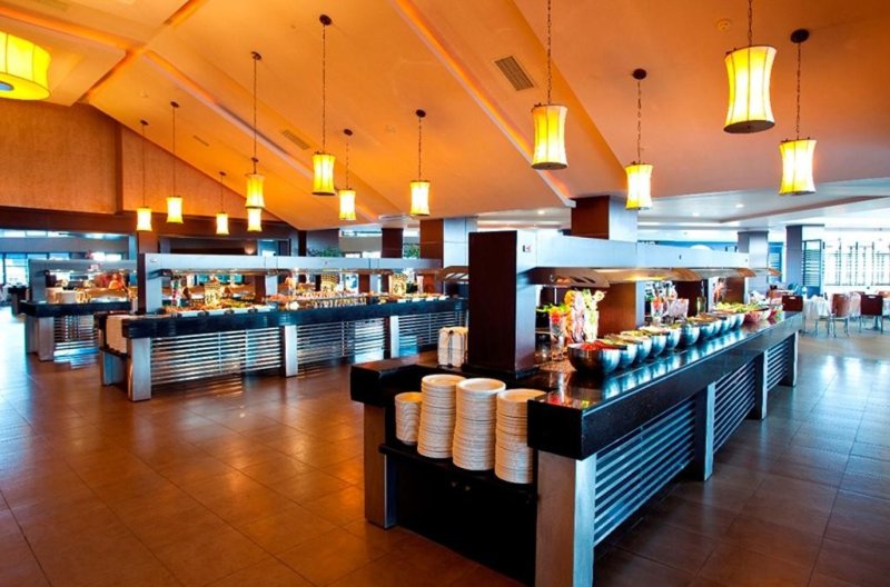 Antalya utazás Limak Lara Deluxe