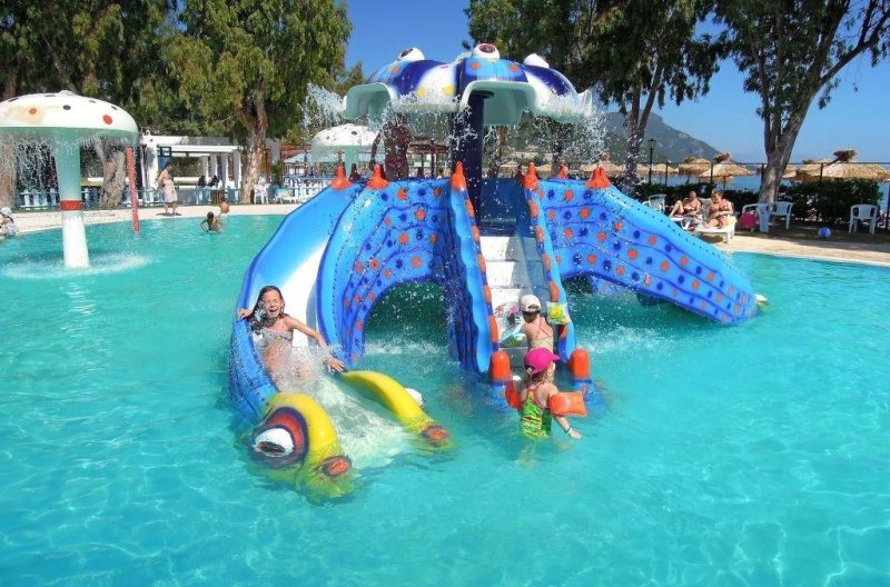 Korfu utazás Mitsis Messonghi