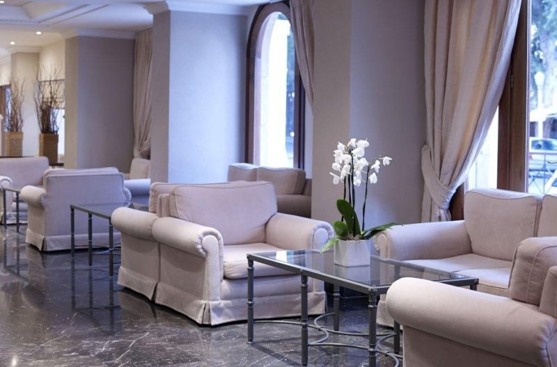 Rodosz utazás Mitsis Petit Palais 