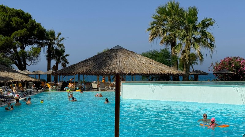 Lefkada-sziget utazás Ninos Grand Beach Hotel & Resort