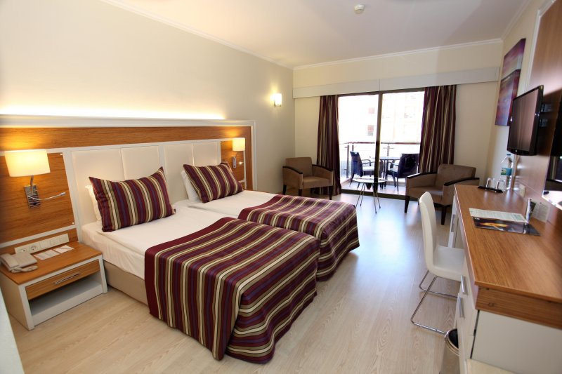 Alanya utazás Aqi Pegasos Royal