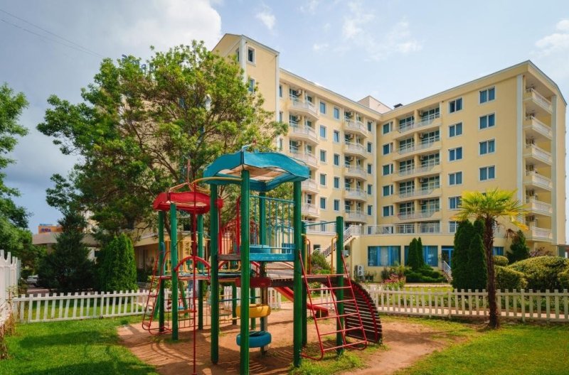 Napospart utazás Perla Beach