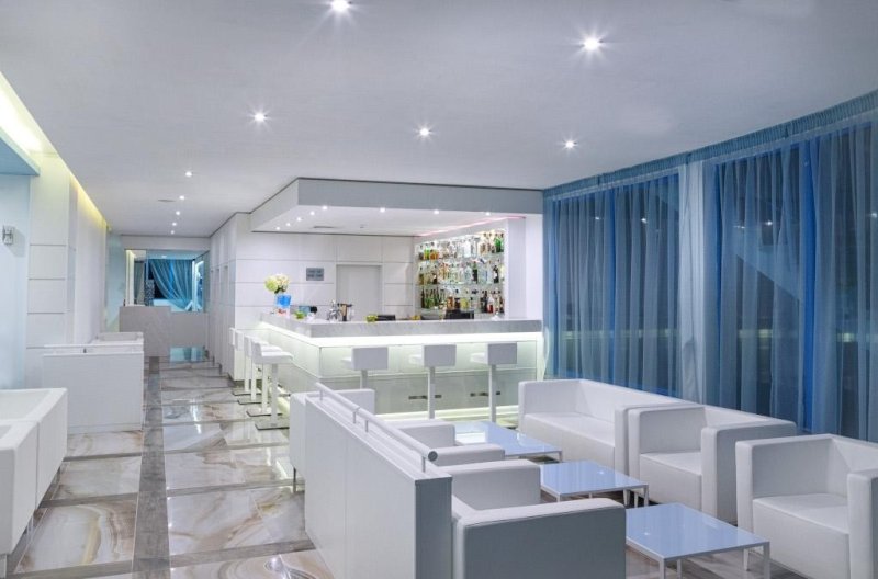 Napospart utazás Perla Beach