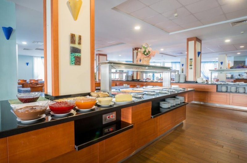 Napospart utazás Perla Beach