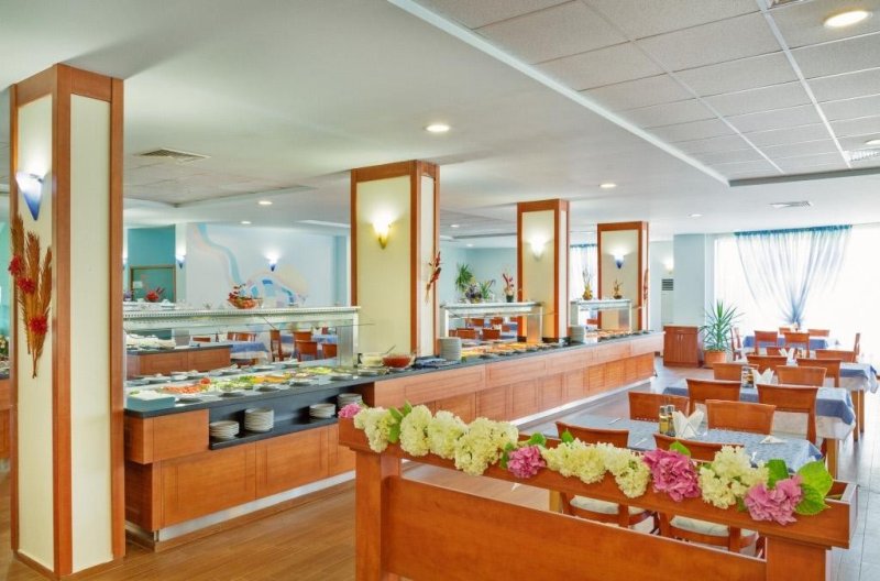 Napospart utazás Perla Beach