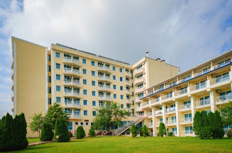 Napospart utazás Perla Beach