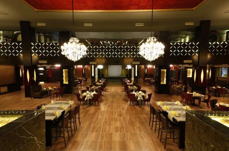 Hurghada utazás Pickalbatros White Beach Resort