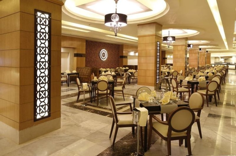 Hurghada utazás Pickalbatros White Beach Resort