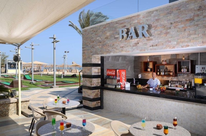 Hurghada utazás Pickalbatros White Beach Resort