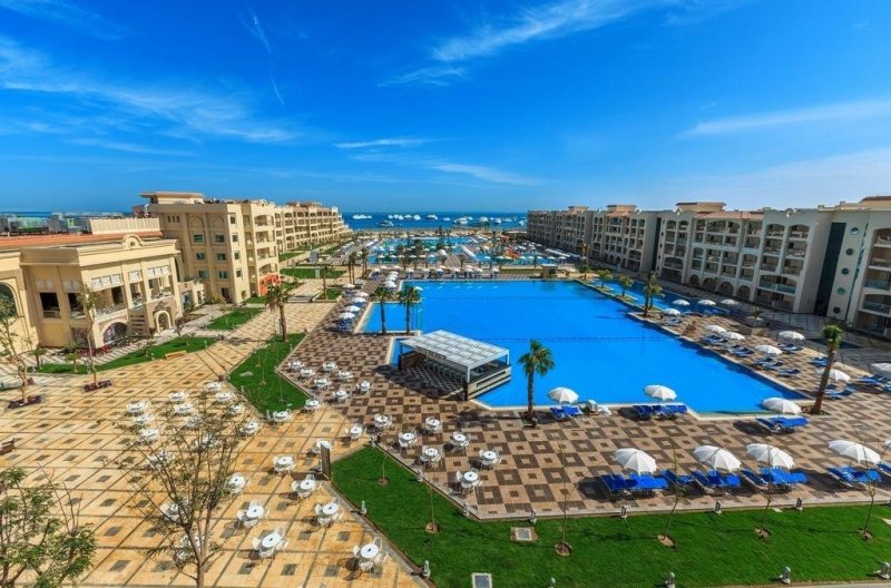 Hurghada utazás Pickalbatros White Beach Resort