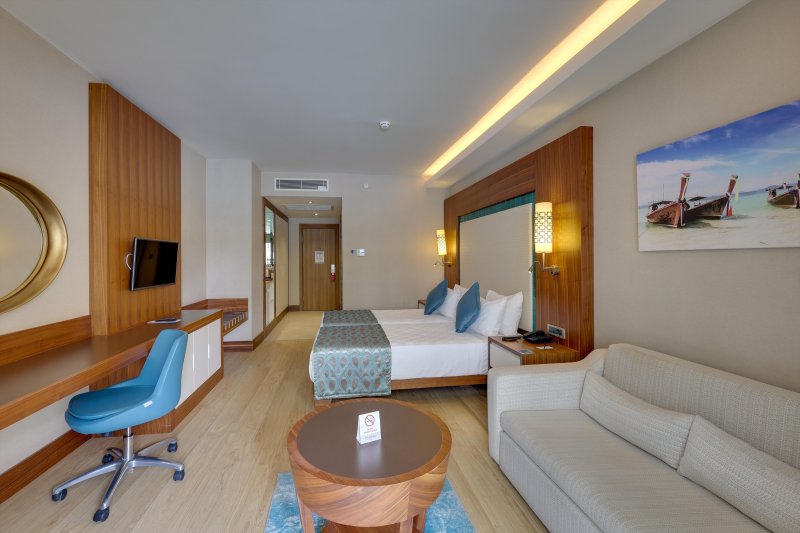 Kusadasi utazás Ramada Hotel & Suites Kusadasi