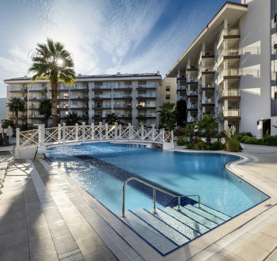 Kusadasi utazás Ramada Hotel & Suites Kusadasi